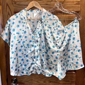 Secret Treasures Vintage 2XL Satiny Blue Ditsy Floral Pajama Set